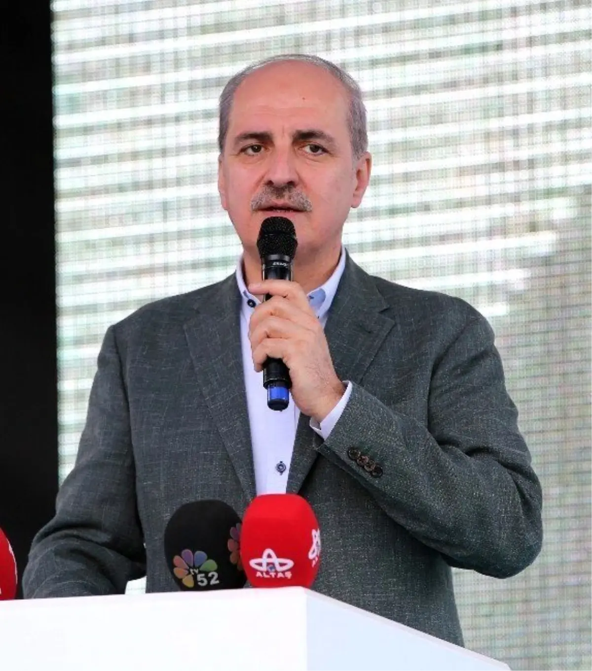 Kurtulmuş: "Hainlerin Emellerini Boşa Çıkaracağız"