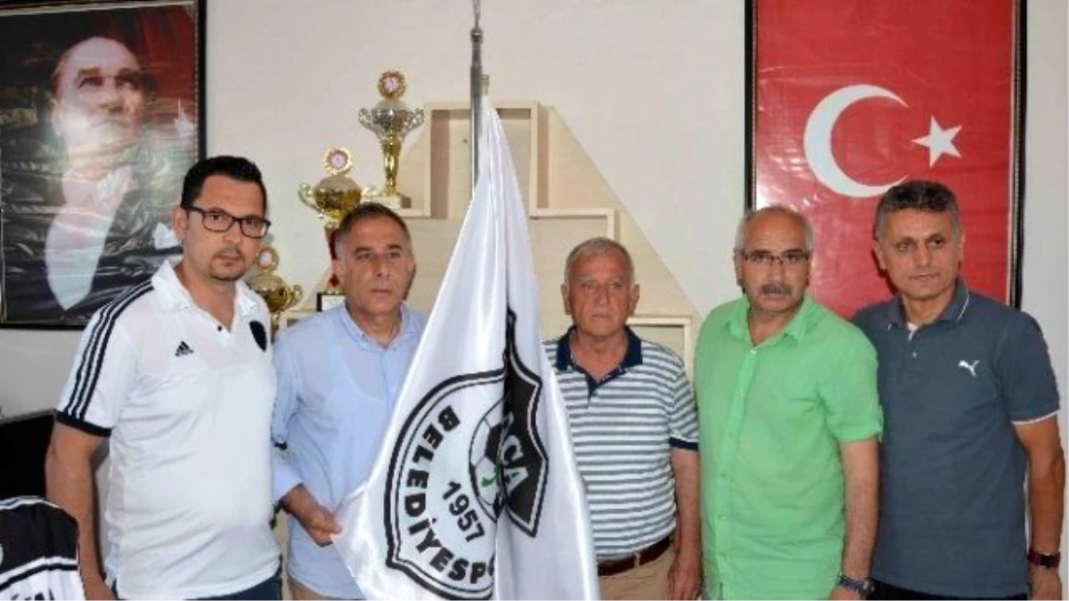 Ortaca Belediyespor Ümit Öztekin ile İmzayı Attı