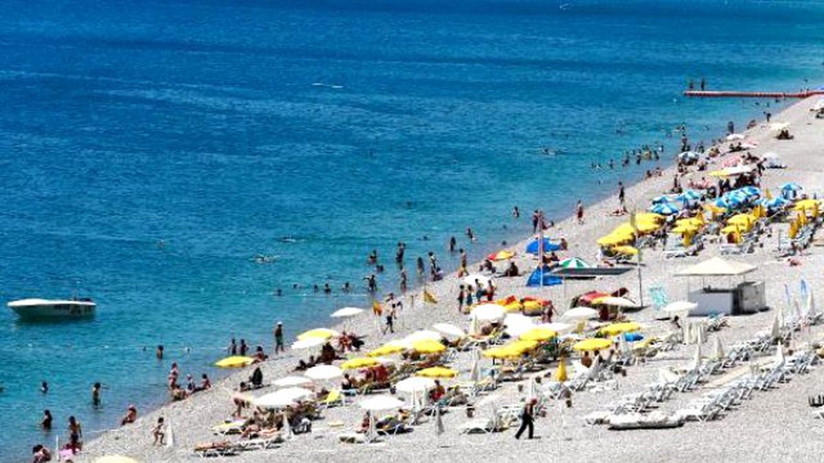 Sıcak, Antalya\'da Bunalttı