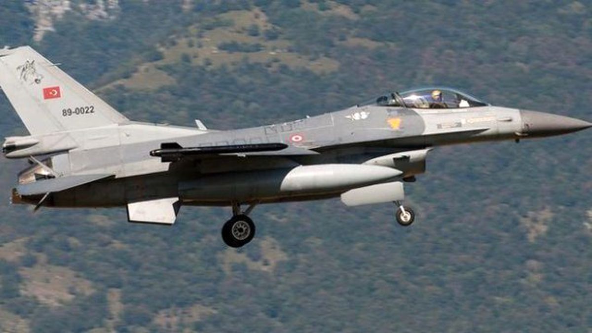 Sokağa Çıkma Yasağının İlan Edildiği Lice\'ye TSK\'dan Hava Harekatı!