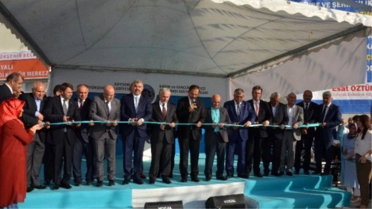 Çevre ve Şehircilik Bakanı Mehmet Özhaseki Yahyalı ve Develi\'de Açılışlara Katıldı