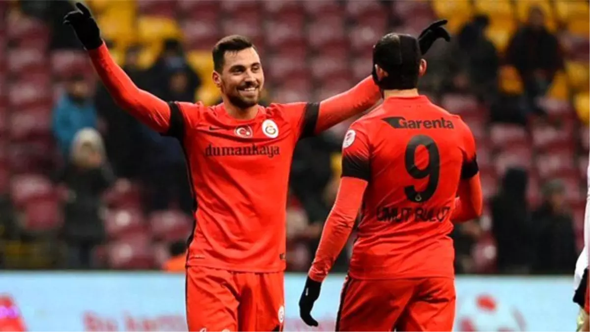 Joachim Löw, Sinan Gümüş\'ü Almanya Milli Takımı için Düşünüyor