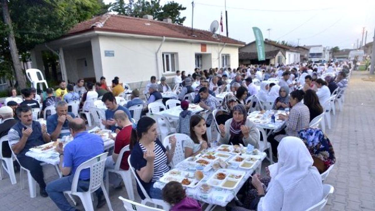 Kızılinler\'de İftar Bereketi