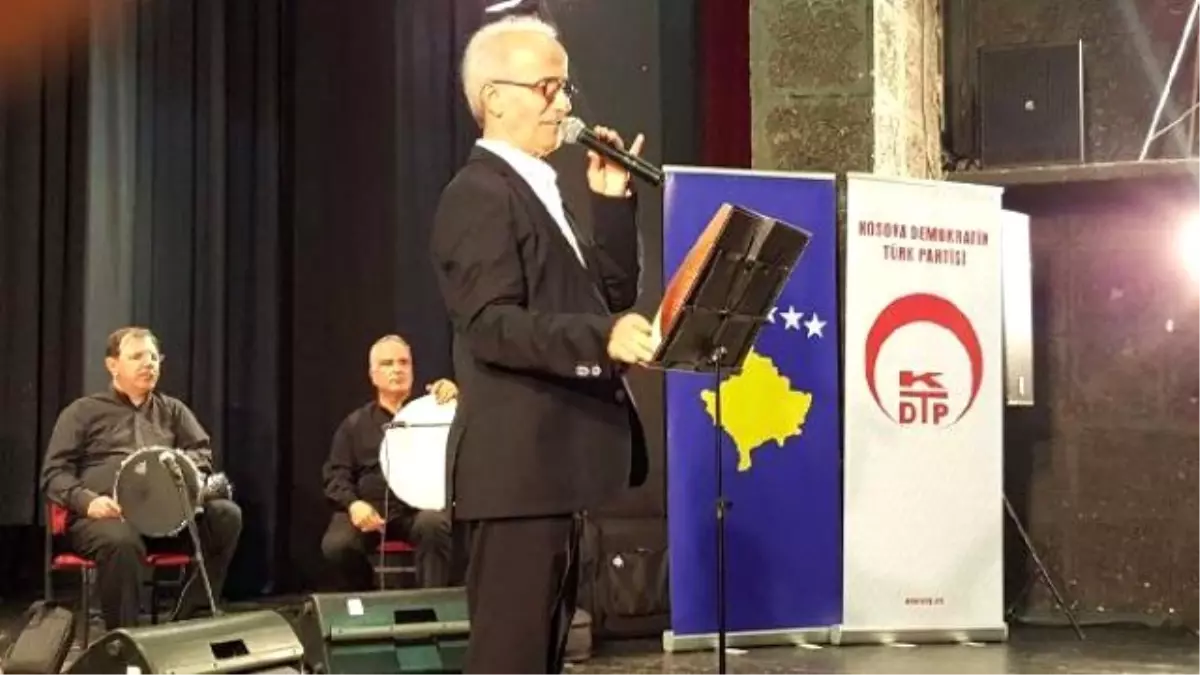 Sami Özer Kosova\'da Konser Verdi