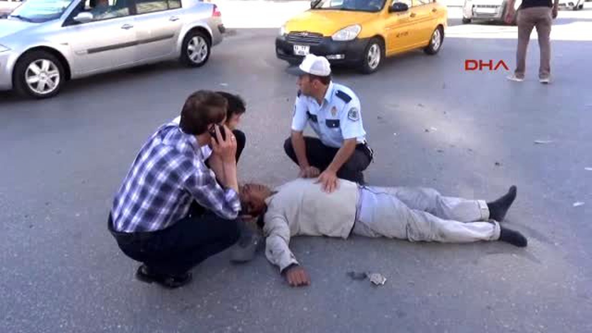 Sınava Giderken Kaza Yaptı, Gözyaşlarına Hakim Olamadı