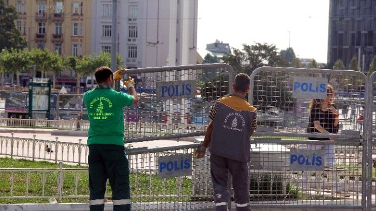 Taksim\'de \'LGBTİ Onur Yürüyüşü\' Önlemi