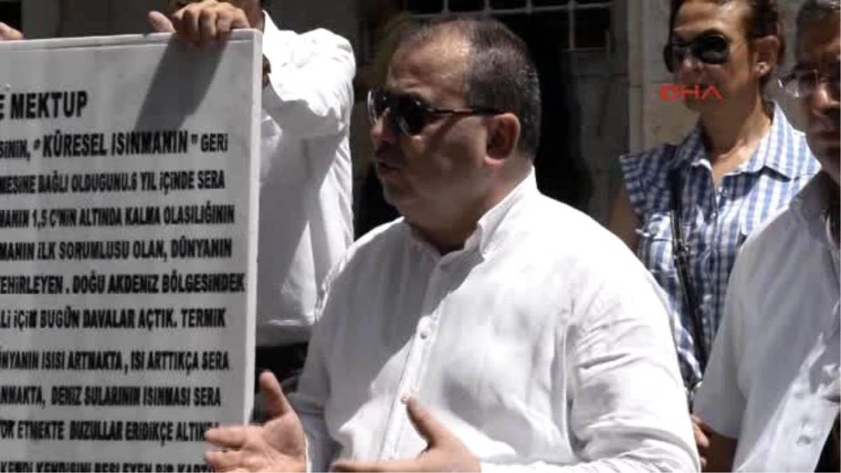 Adana\'da 200 Kiloluk Mermere Mektup Yazıp Toprağa Gömdüler