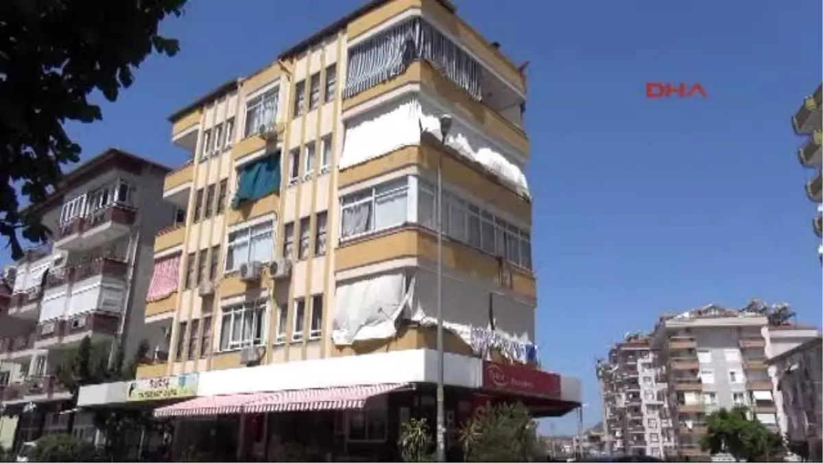 4\'üncü Kattan Düşen 2 Yaşındaki Kızın Mucizevi Kurtuluşu