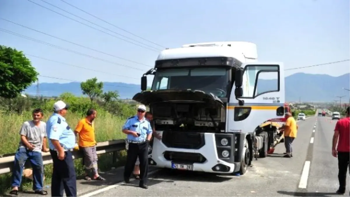 Alev Alan Tır Söndürüldü