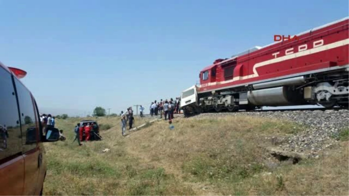 Elazığ-Hemzemin Geçitte Kaza: 8 Ölü