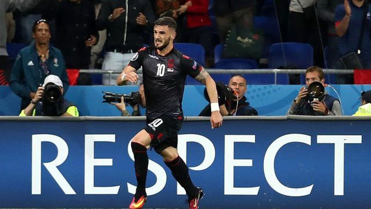 EURO 2016'da Arnavut Futbolcu Sadiku, Attığı Golle Tarihe Geçti