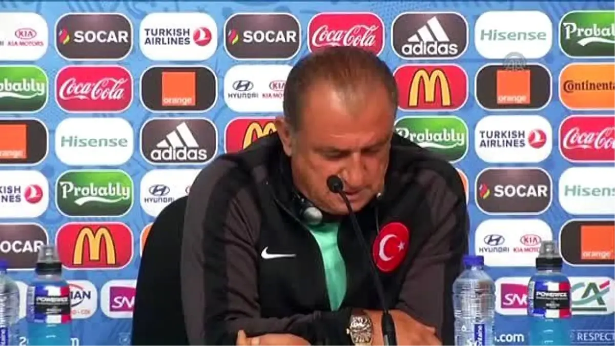 Fatih Terim Basın Mensuplarının Sorularını Cevapladı (5)