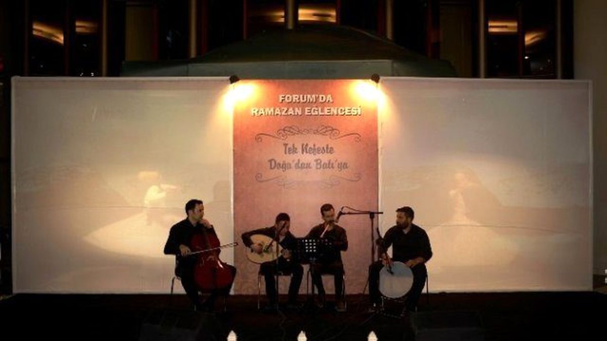 Forum Kayseri\'de Tek Nefeste Doğudan Batıya Rüzgarı Esti