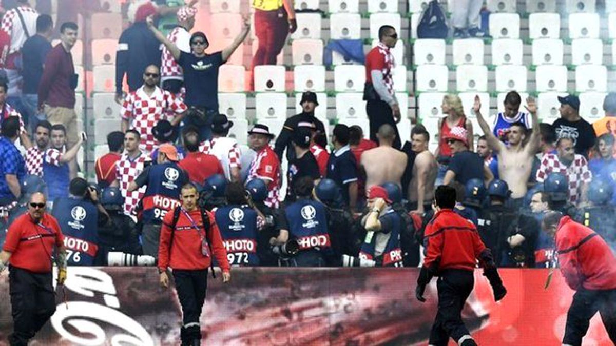 Hırvat Taraftarlar, İspanya Maçında Olay Çıkarmak için Örgütlendi