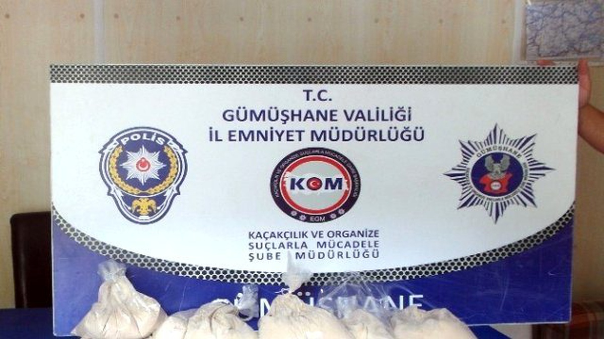 Kamyonetin Aküsüne Gizlenmiş 5 Kilo Eroin Ele Geçirildi