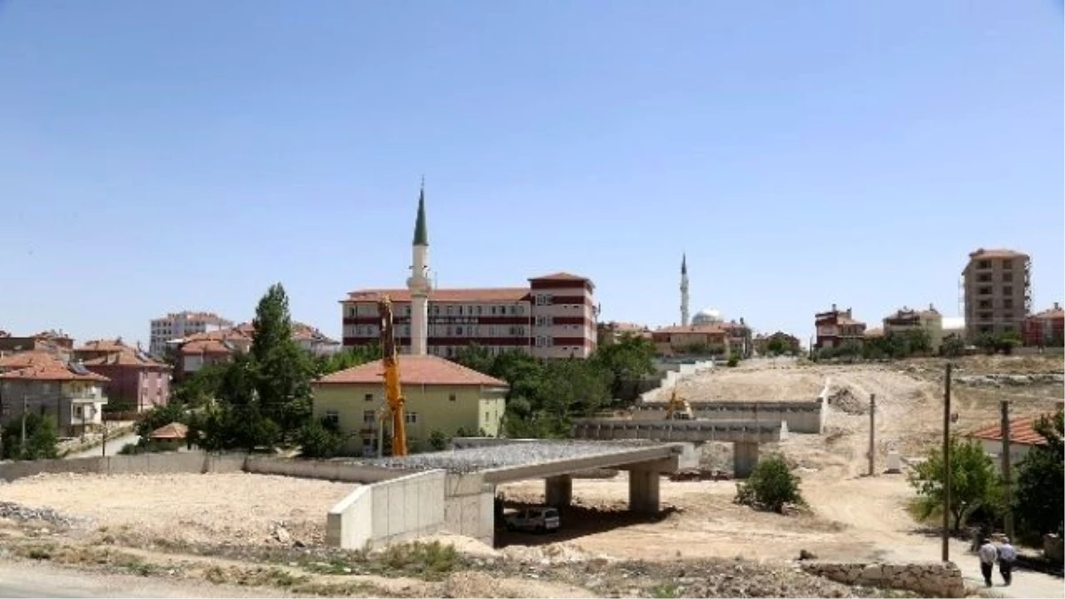 Karaman\'da Yapılan Köprüye İlk Tabliye Yerleştirildi