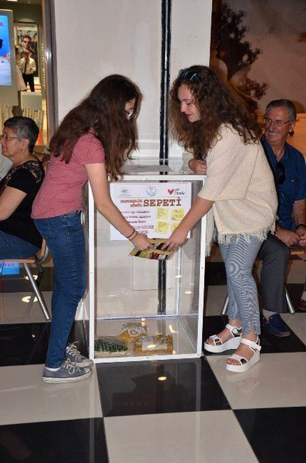Kardeşlik Sepetinde Yardımlar İhtiyaç Sahiplerine Ulaştırıldı