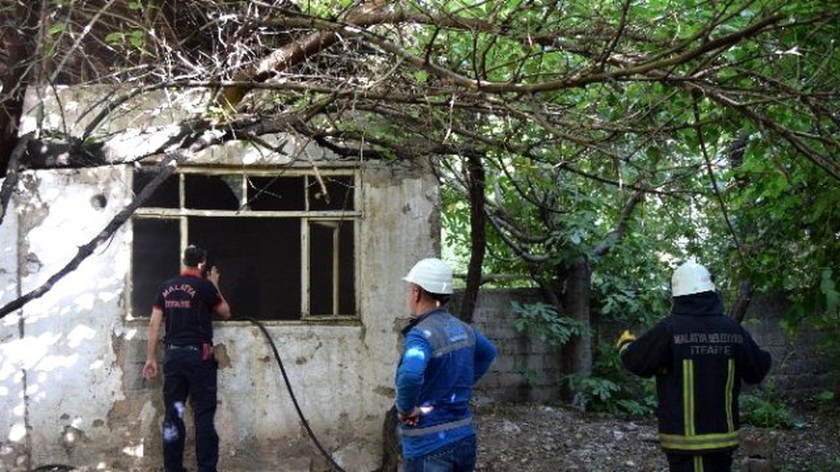 Metruk Evde Çıkan Yangın Korkuttu