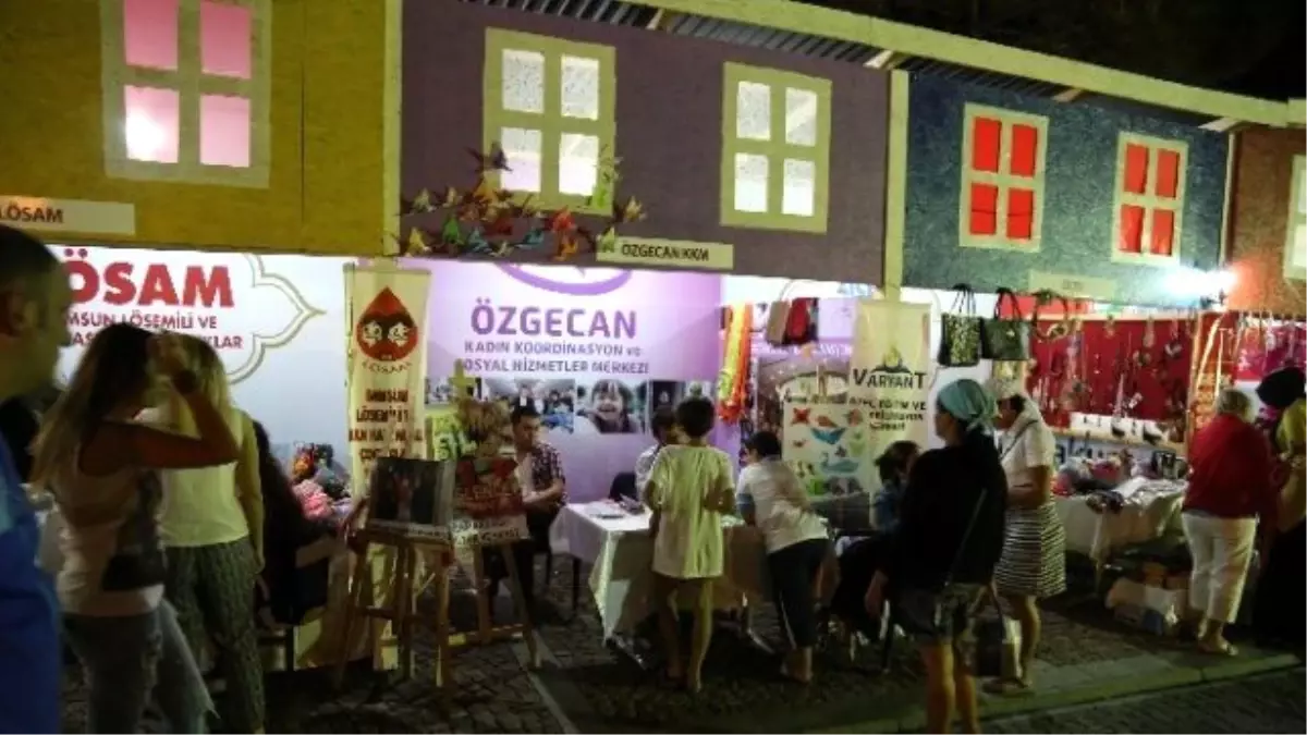 Ramazan Sokağı\'na Yoğun İlgi