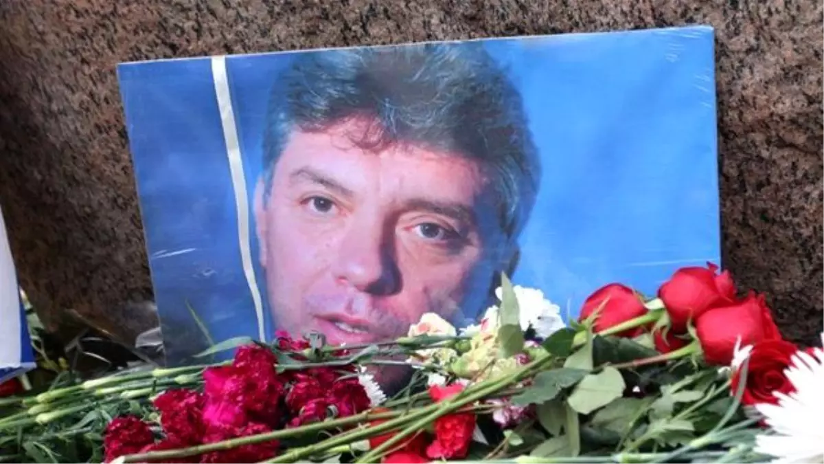 FSB: Nemtsov İthal Parçalardan El Yapımı Silahla Öldürüldü