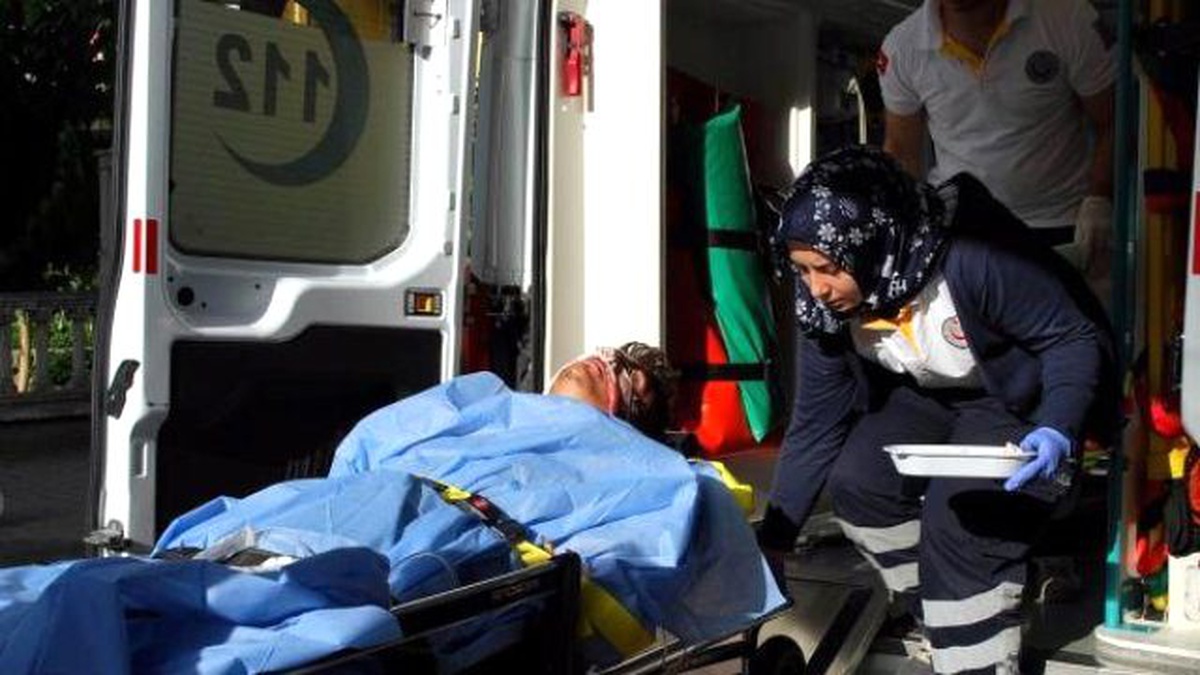 Tarım İlacı İçip Sevgilisinin Mezarı Başında İntihara Kalkıştı