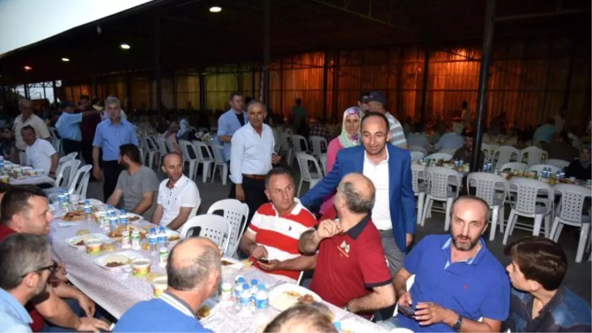 Üzülmez, İftardan Sahura Kartepe Sokaklarında