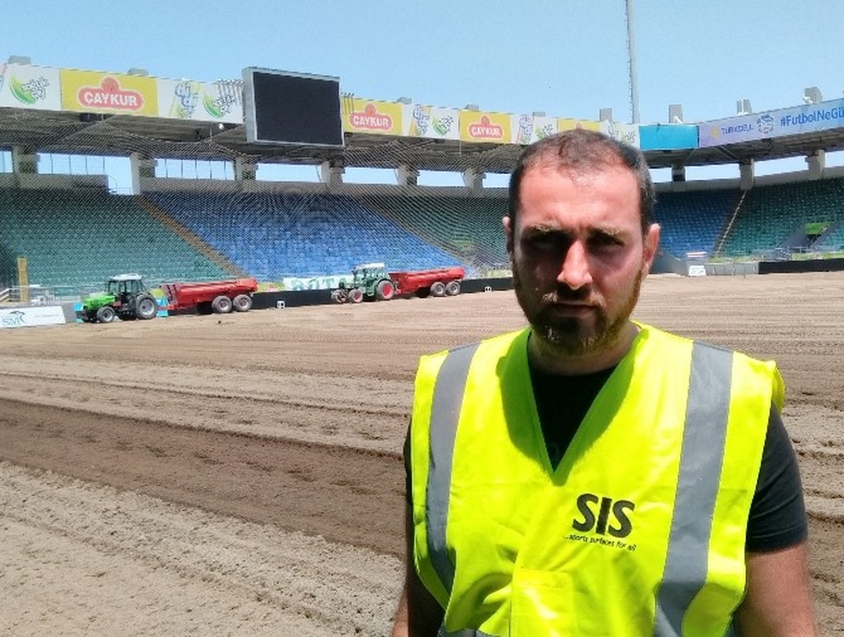 Vodafone Arena'dan Sonra Rizespor da Hibrit Çim Sistemine Geçiyor