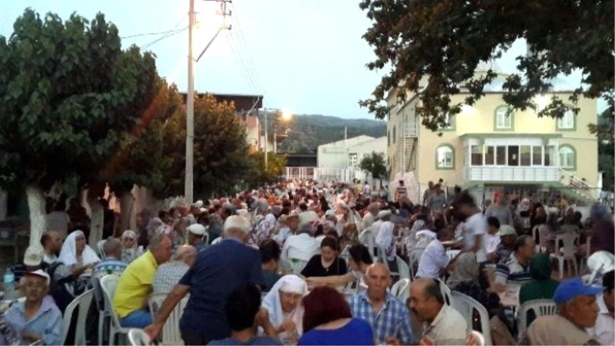 Yörüklerin Geleneksel İftarı Binleri Buluşturdu