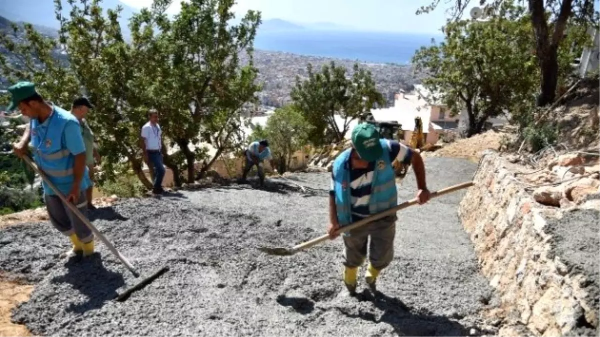 Alanya Kütürüp\'lü Yolunda Betonlama Çalışması