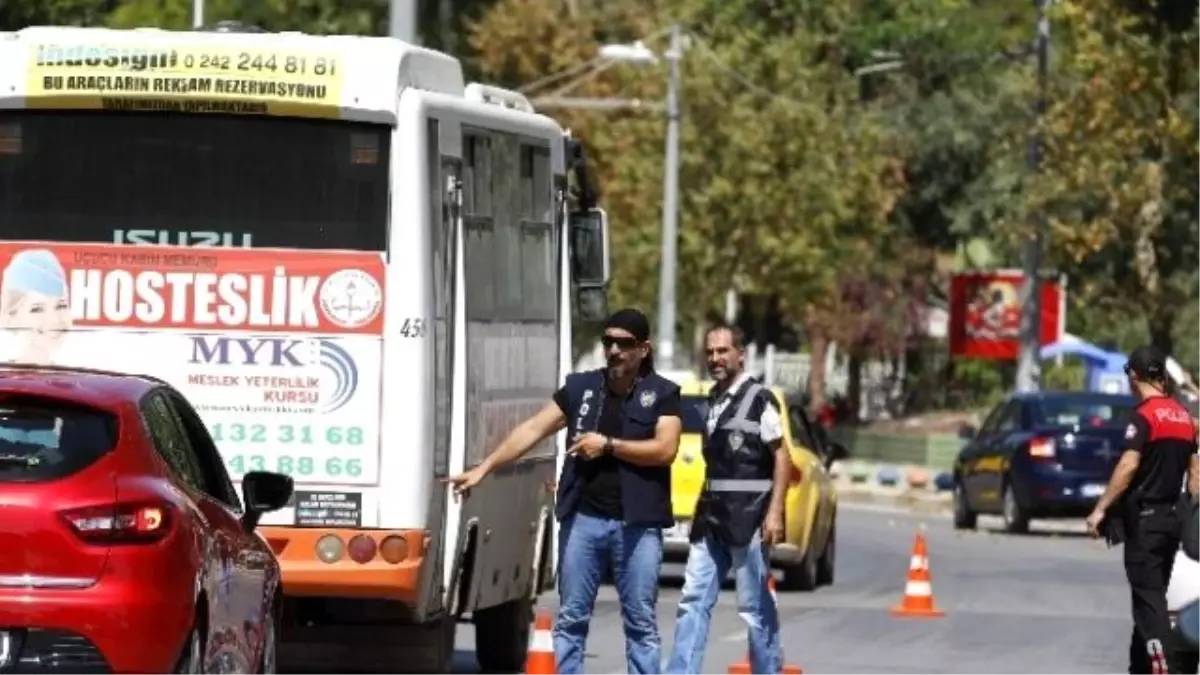 Antalya Polisinden 40 Derecede Asayiş Kontrolü