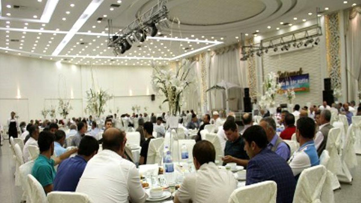 Bağlar Belediyesi Muhtar ve İmamlarla İftarda Buluştu