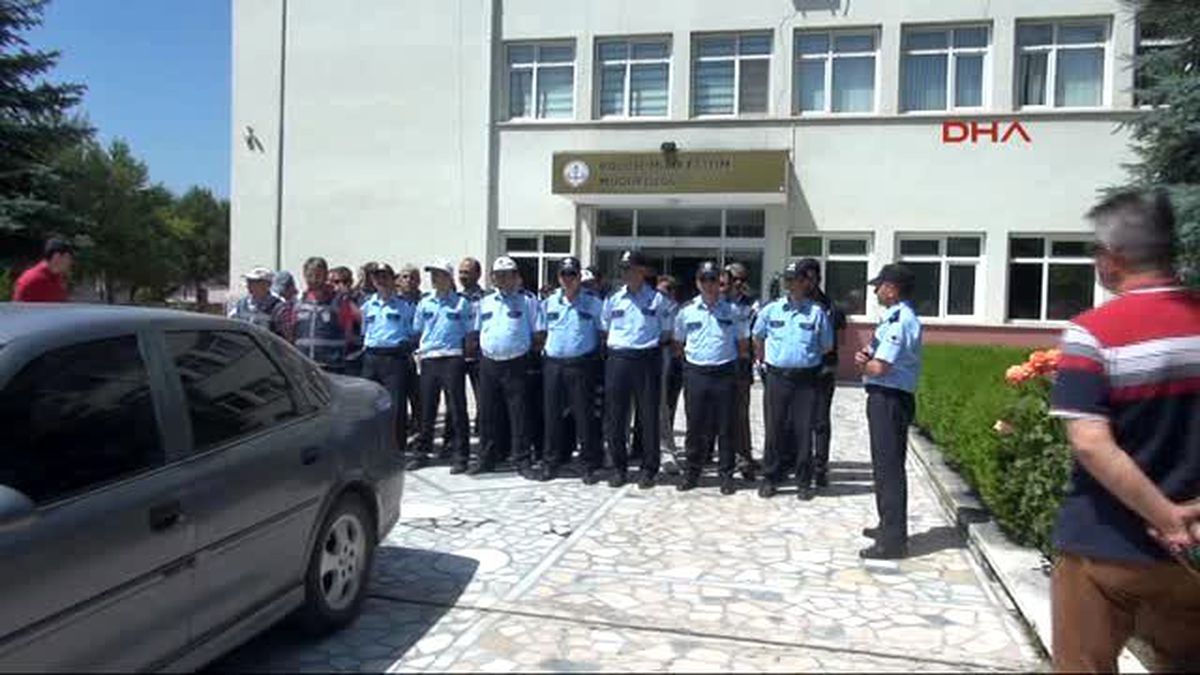 Bolu'da CHP'li 24 Vekil Protesto İçin Valiliğe Yürüyor