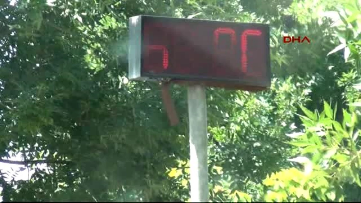 Bursa - İnegöl\'de Termometreler 43 Dereceyi Gösterdi