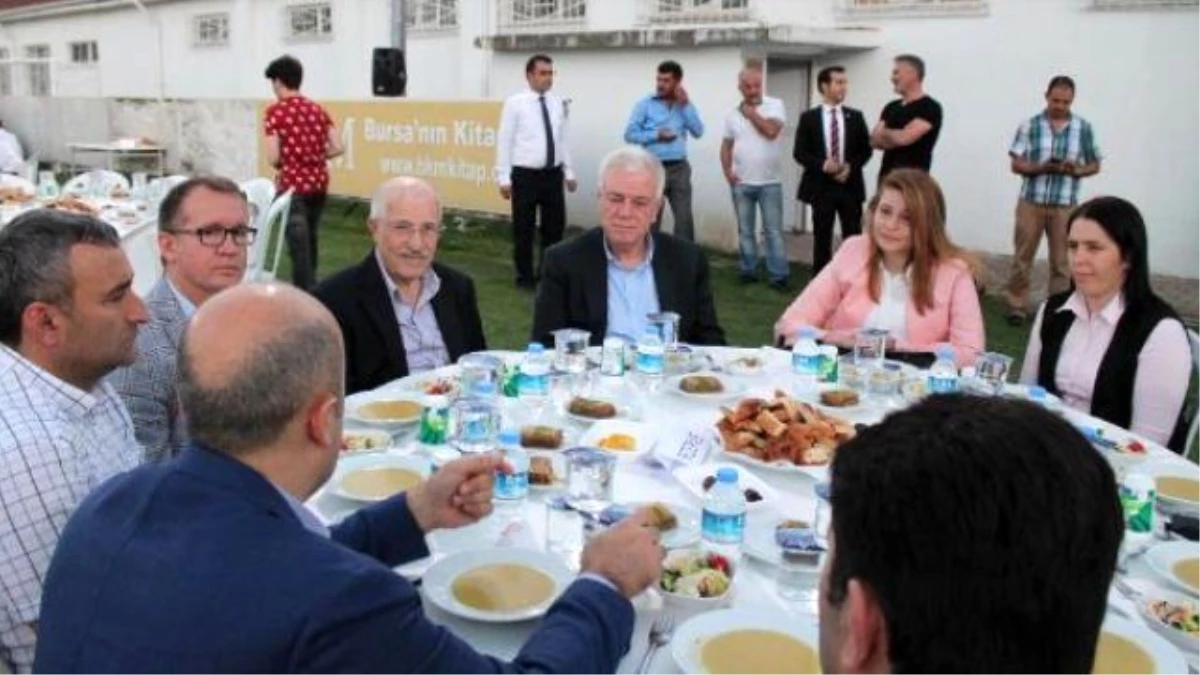 Bursaspor Başkanı Ay: "Başıma Silah Dayasalar Pahalı Transfer Yapmam"