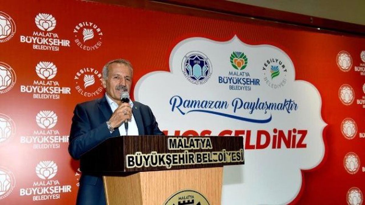 Büyükşehir, Yetimlere İftar Yemeği Verdi