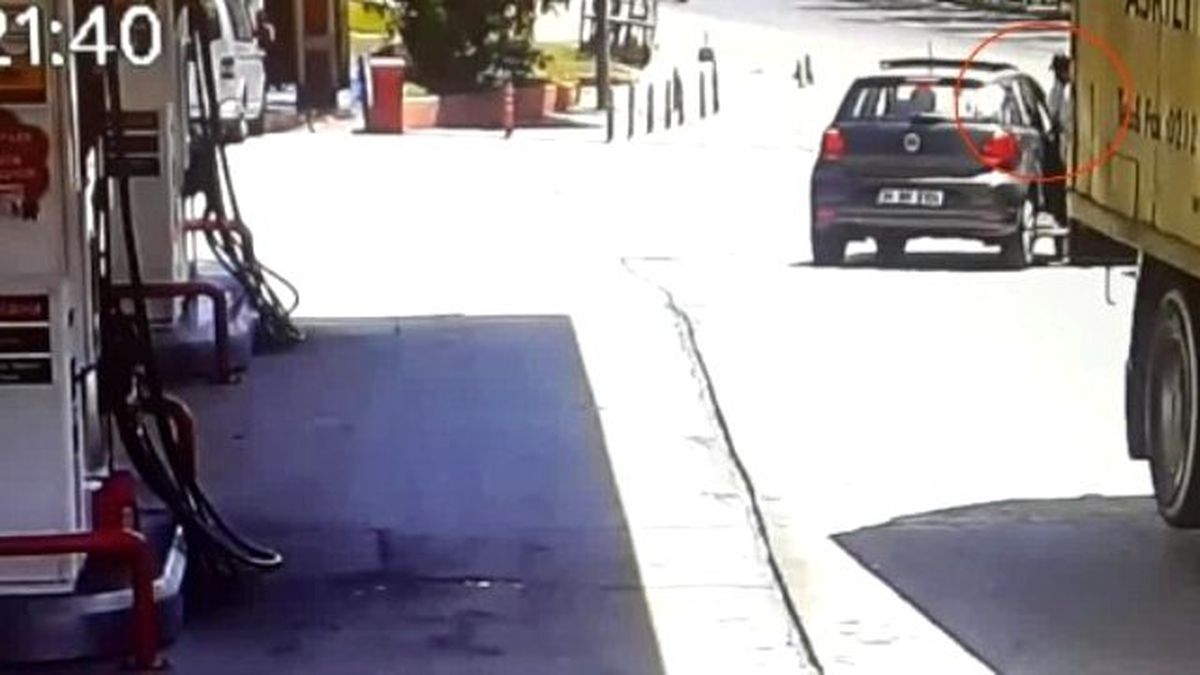 Yüzsüz Hırsızlar, Çaldıkları Çantayı İçini Boşalttıktan Sonra Geri Getirdiler