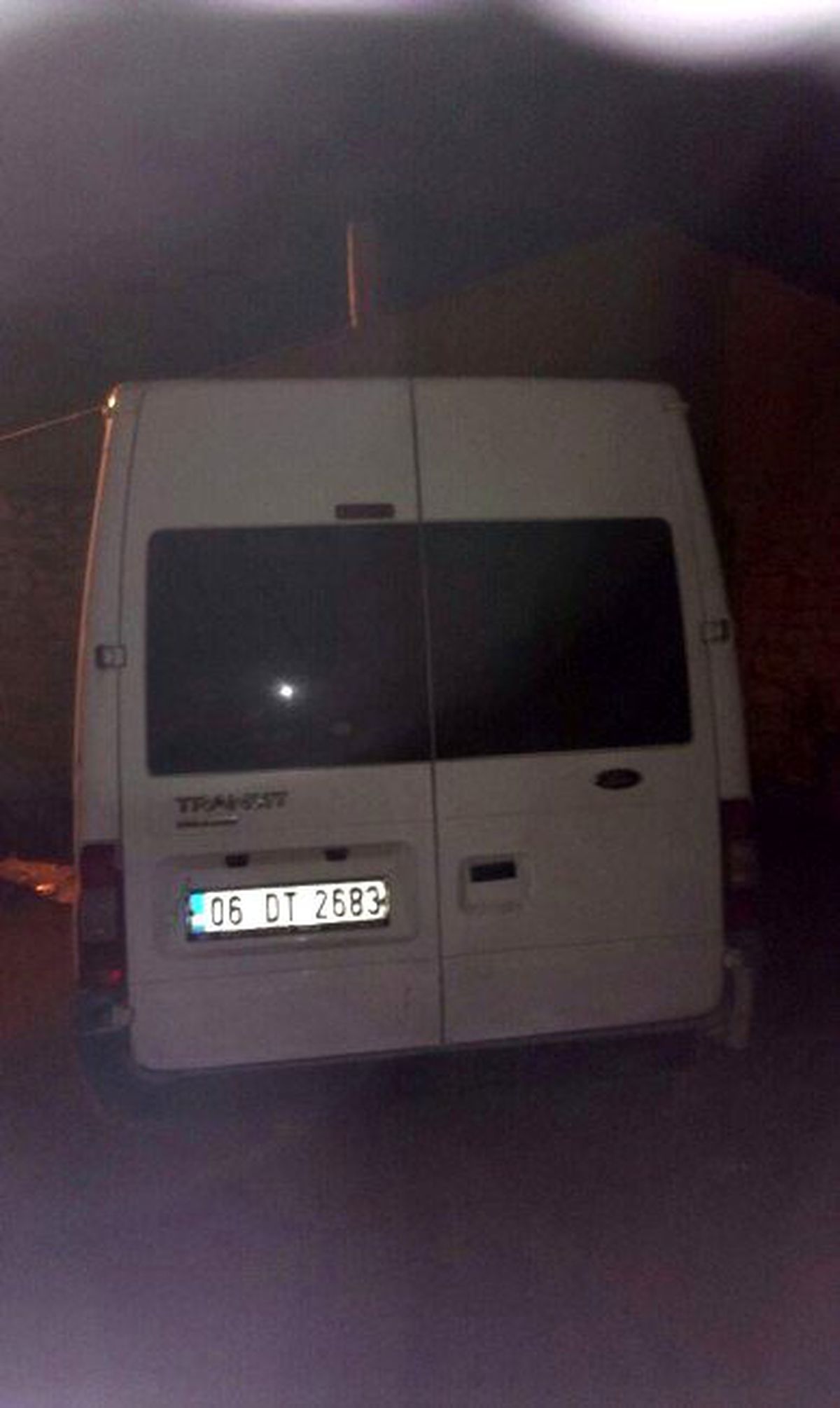 Diyarbakır\'da Bomba Yüklü Minibüs Ele Geçirildi