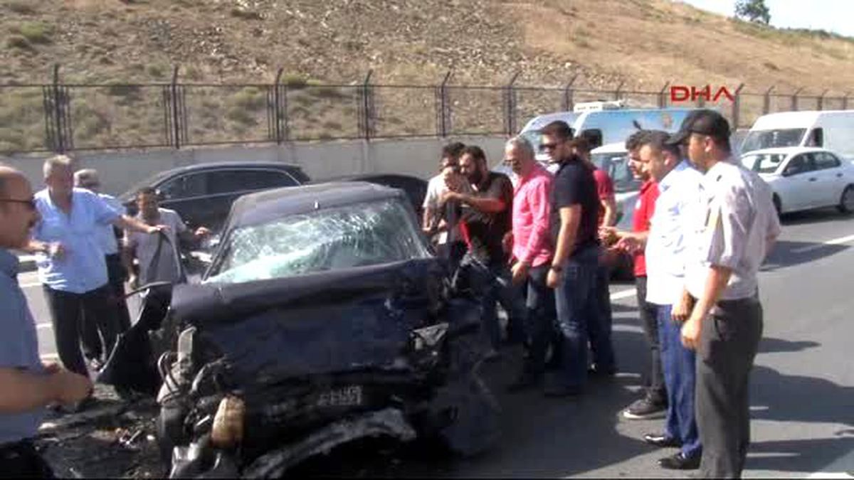 Esenler\'de Trafik Kazası 2 Ölü, 1 Yaralı