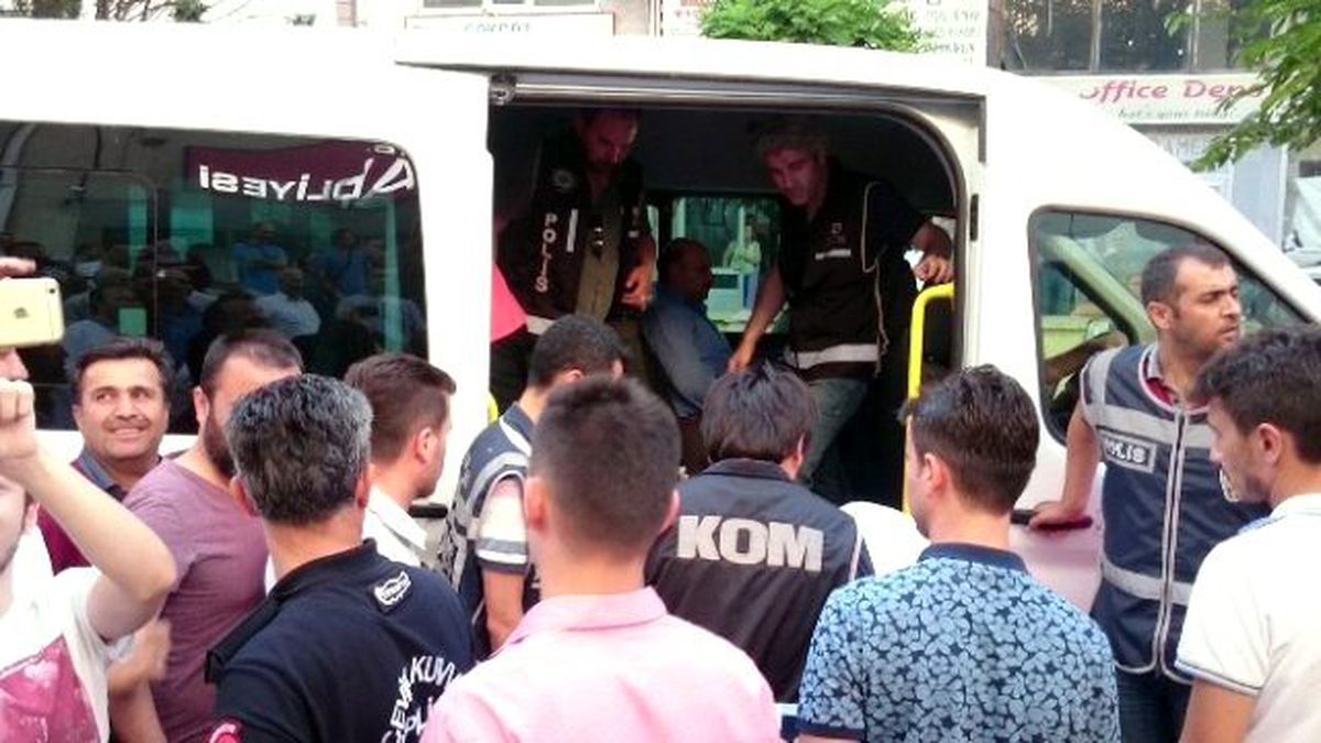 Fetö/pdy Operasyonunda 12 Tutuklama