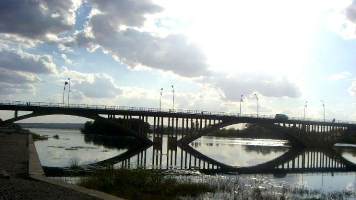 Fırat Nehri'nde İntihar Eden Genç Kız Hayata Son Anda Tutundu