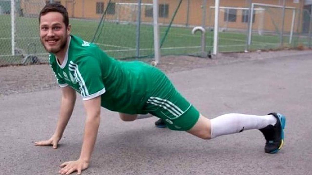 Gaz Çıkaran Futbolcu Kırmızı Kartla Oyundan Atıldı
