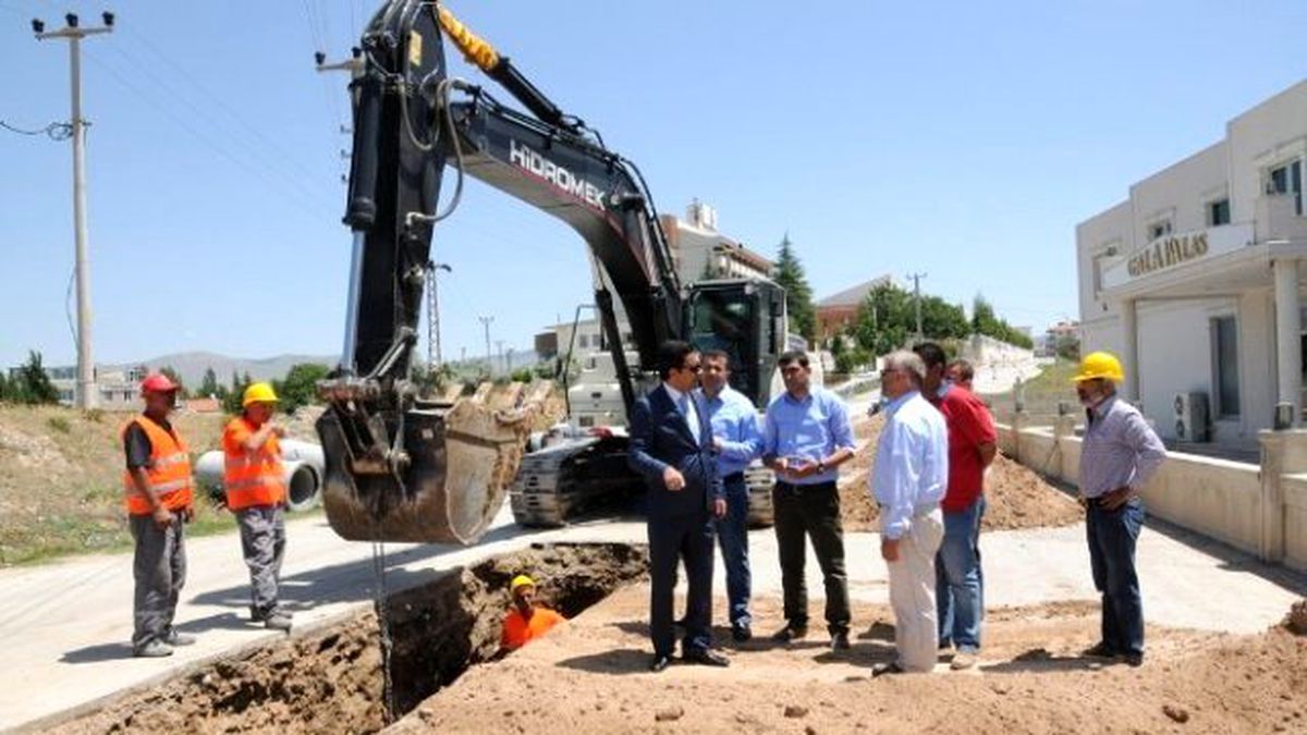 Kırşehir\'de Altyapı Çalışmaları Devam Ediyor