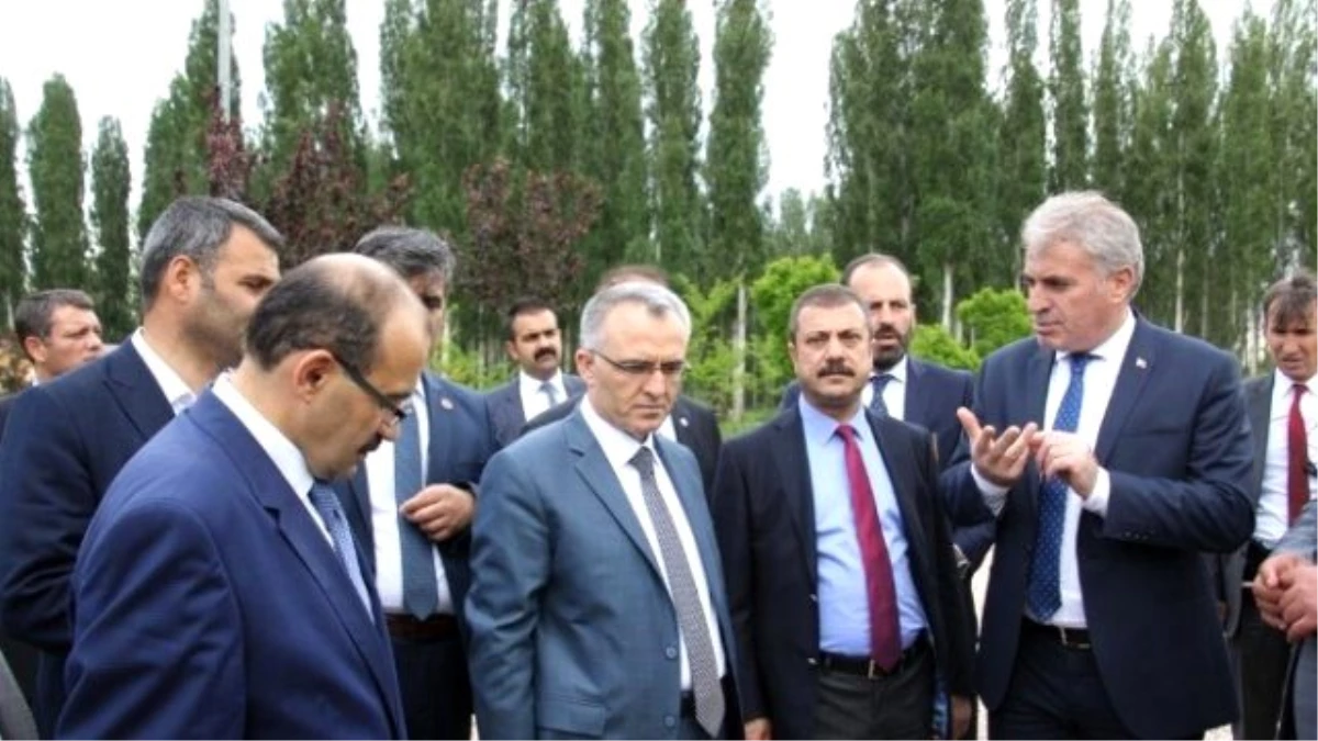 Maliye Bakanı Ağbal: "Belediyemizin Çalışmalarıyla İftihar Ediyoruz"