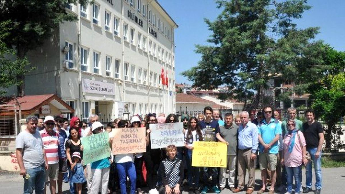 Öğrenci ve Veliler Okullarının Taşınmasını İstemiyor