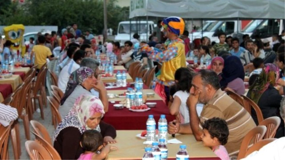 Reyhanlı Belediyesi\'den Yetimlere İftar