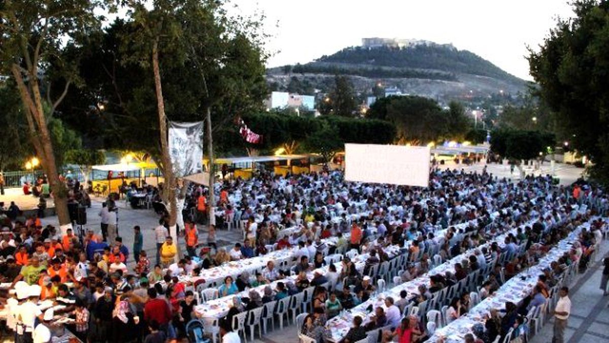 Silifke Belediyesi İftar Verdi