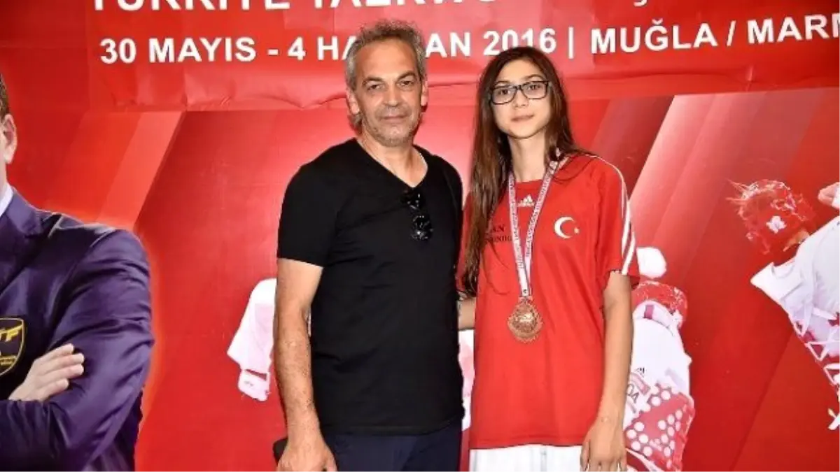 Taekwondo\'da Şehzadeler Belediyesi Manisa\'nın Gururu Oldu