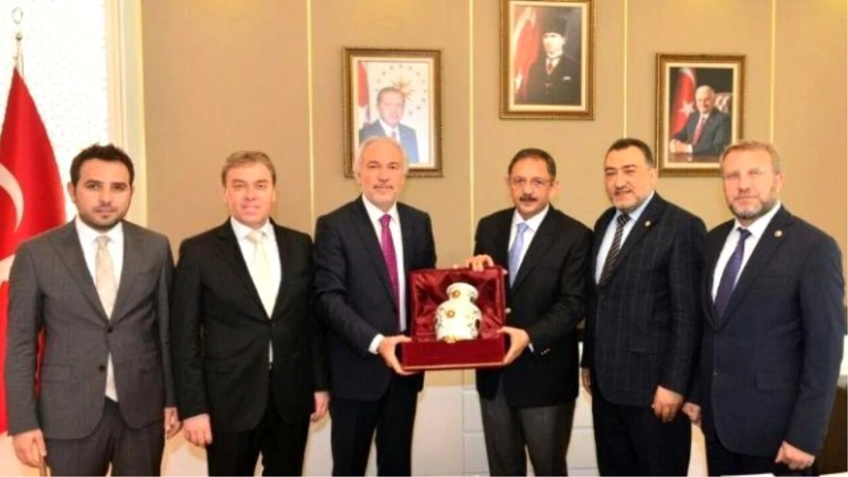 Bakan Mehmet Özhaseki ile Kütahya\'nın Projelerini Değerlendirdiler