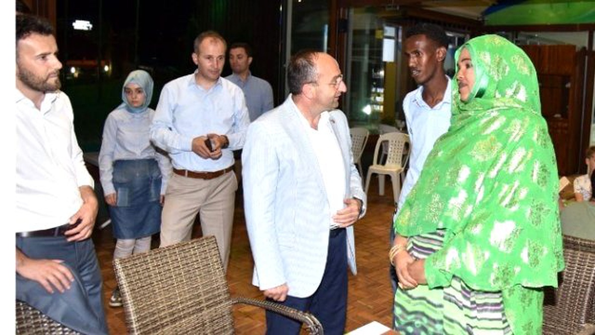 Başkan Üzülmez, Somalili Öğrencileri Ağırladı