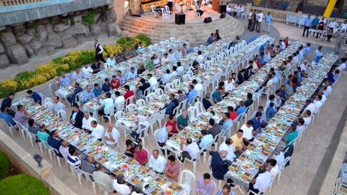Başkan Yılmaz, Muhtar ve Stk\'larla İftarda Buluştu